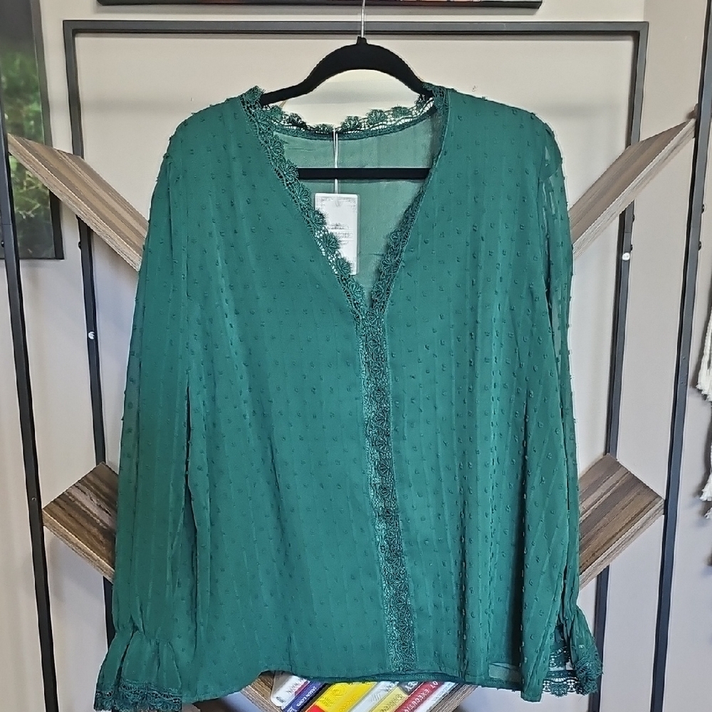Elegant Green Lace Trim Blouse